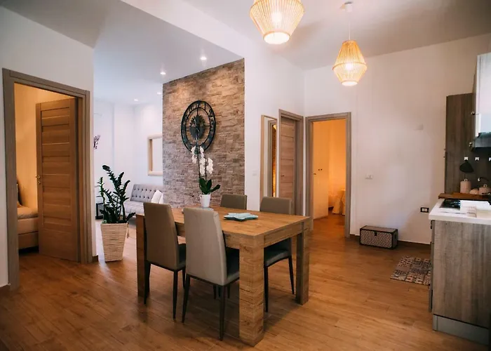 The Lighthouse * 特拉佩托