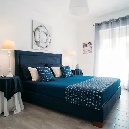The Lighthouse Apartment *