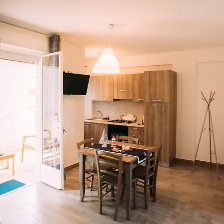 The Lighthouse Apartment *